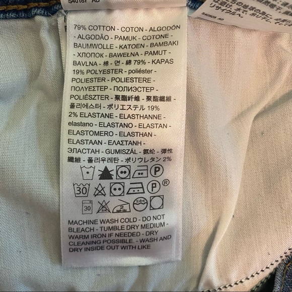 LEVI’S Sculpt Boyfriend Fit Tapered Leg Jeans NWT 33/16 Relaxed distressed - Picture 10 of 13